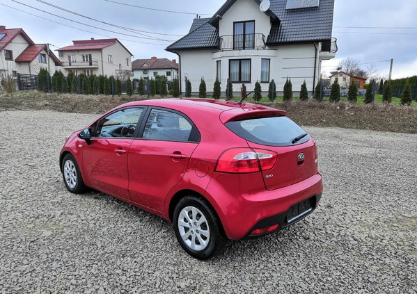 Kia Rio cena 12900 przebieg: 164000, rok produkcji 2014 z Olsztynek małe 781